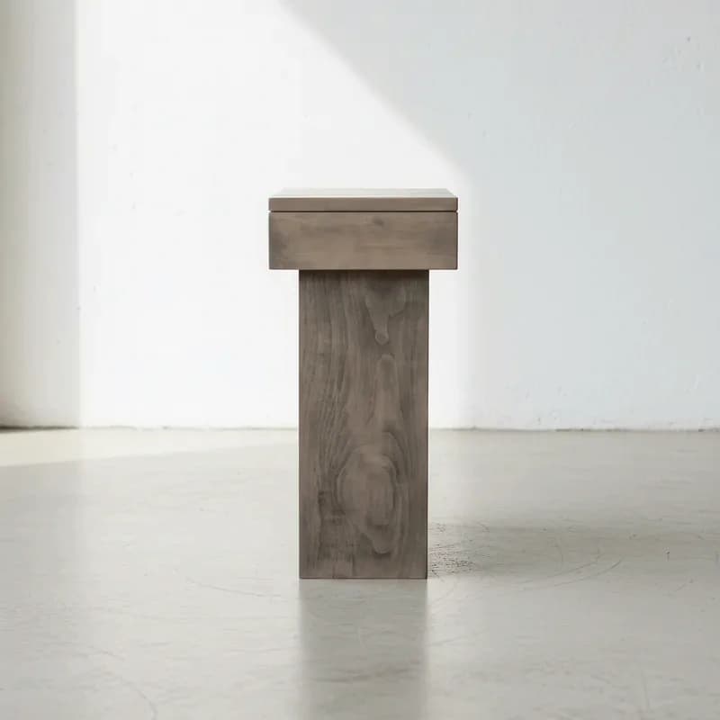 penwood furniture baxter chairside table face on horizontal