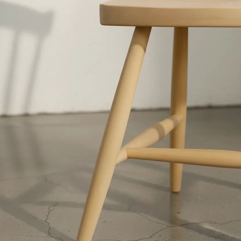 penwood furniture windsor reading chair medium close up