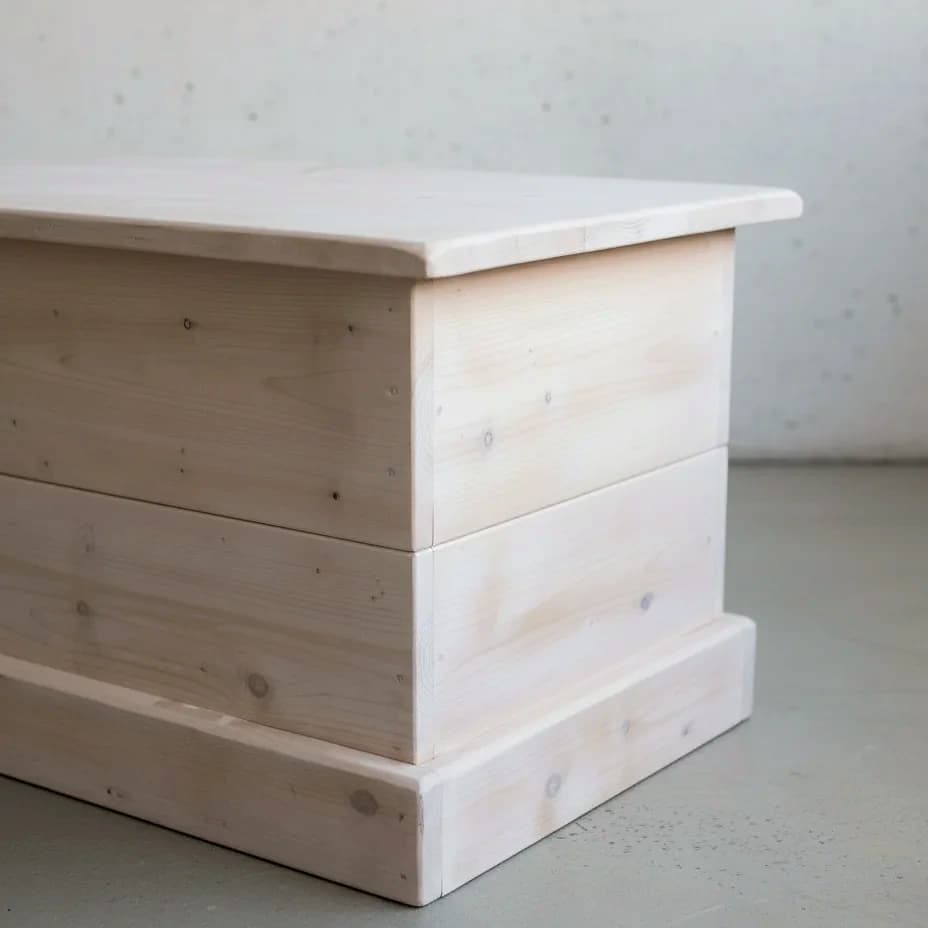 penwood furniture rustic blanket box sc2435 medium close up