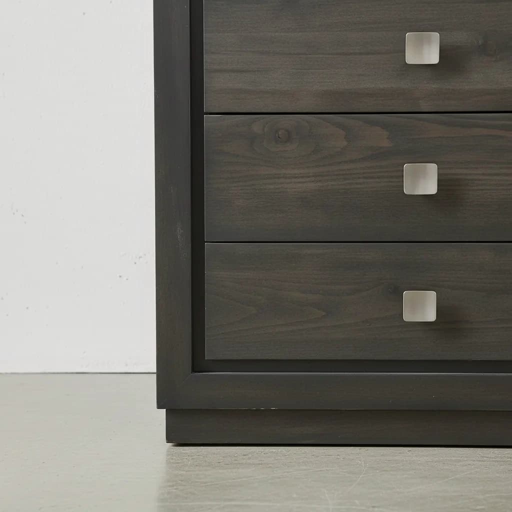 penwood furniture thornloe 8 drawer dresser medium close up