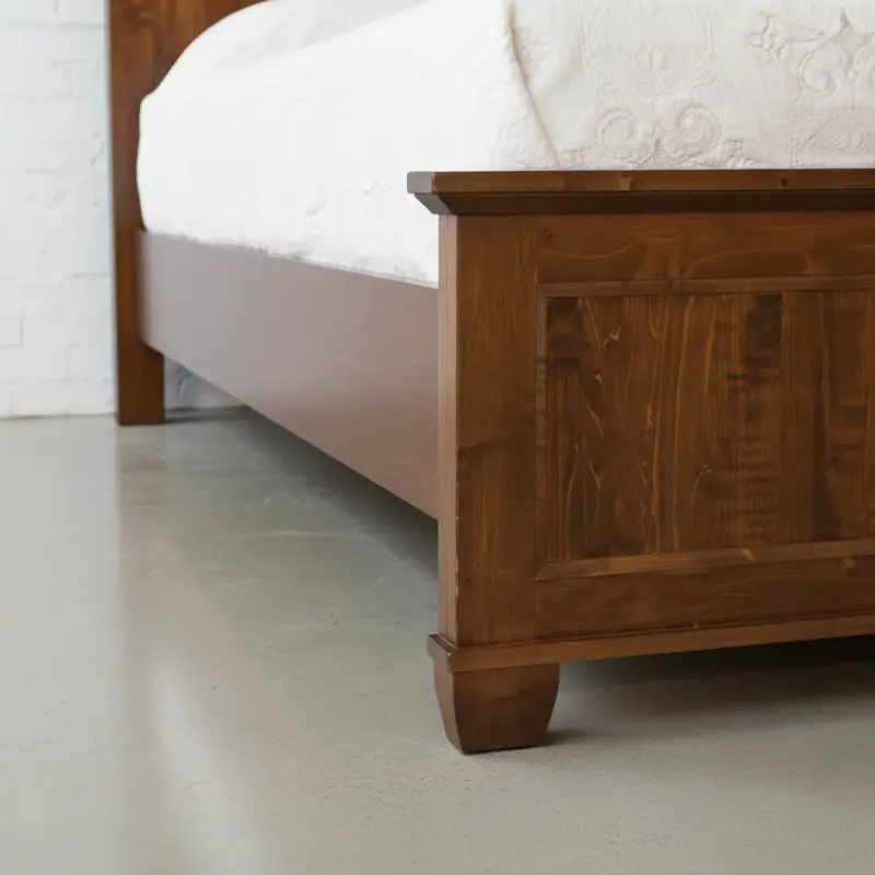 penwood furniture algonquin bed medium close up