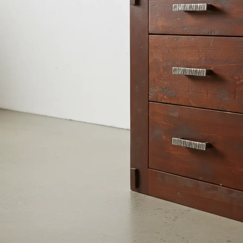 penwood furniture homestead 3 drawer night stand medium close up