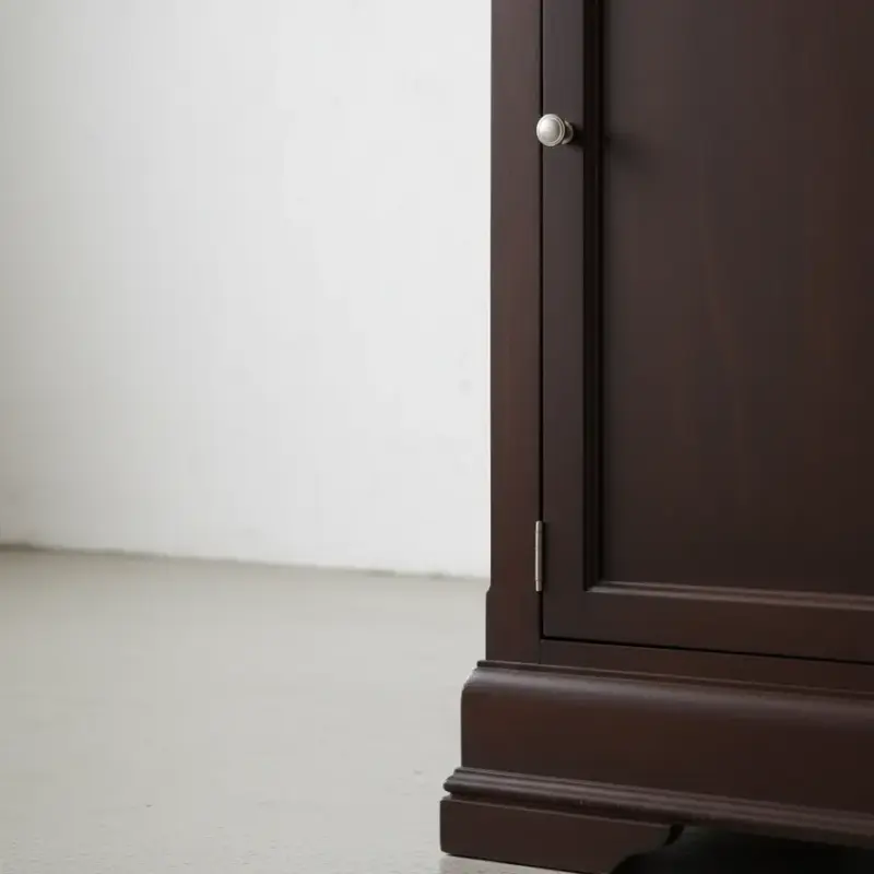 penwood furniture phillipe gentlemans chest medium close up